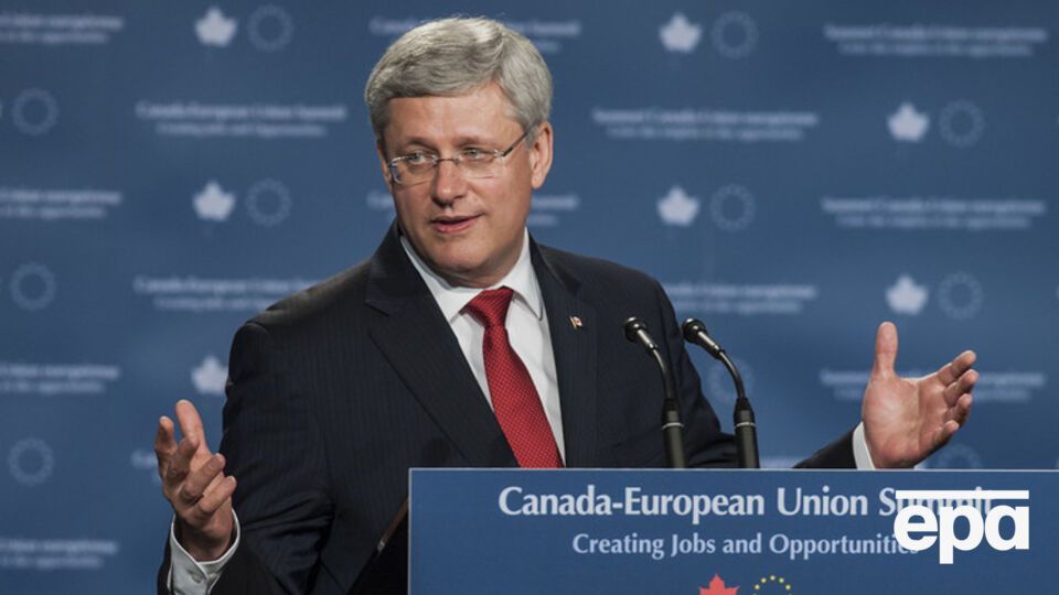 Харпер выступает против возвращения России в G7