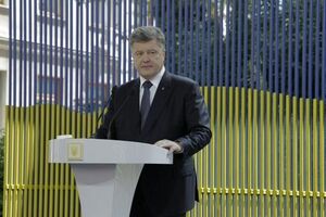 Петр Порошенко дает пресс-конференцию, посвященную году своего президентства