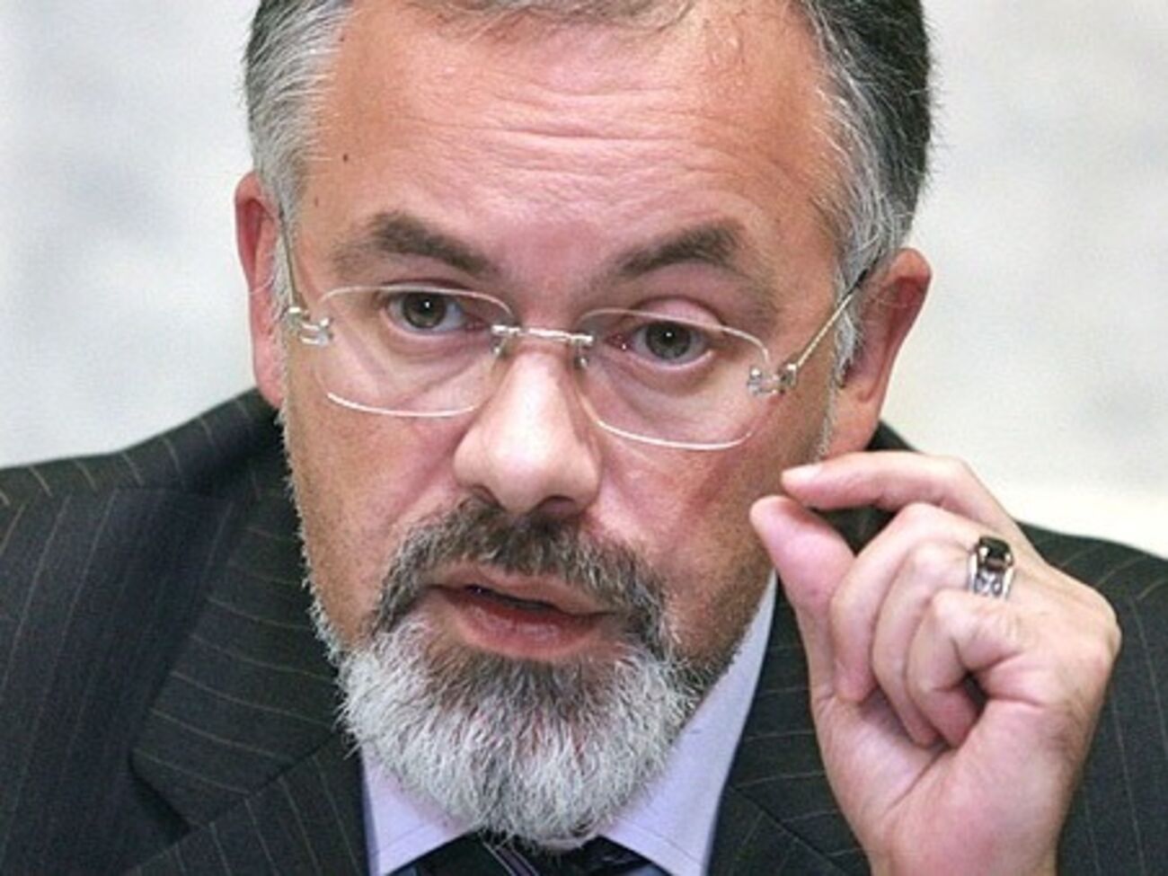 Табачник останется под действием санкций ЕС