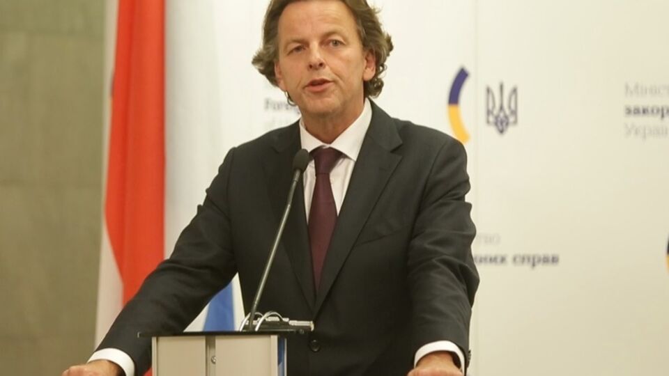 Берт Кундерс прибыл в Москву