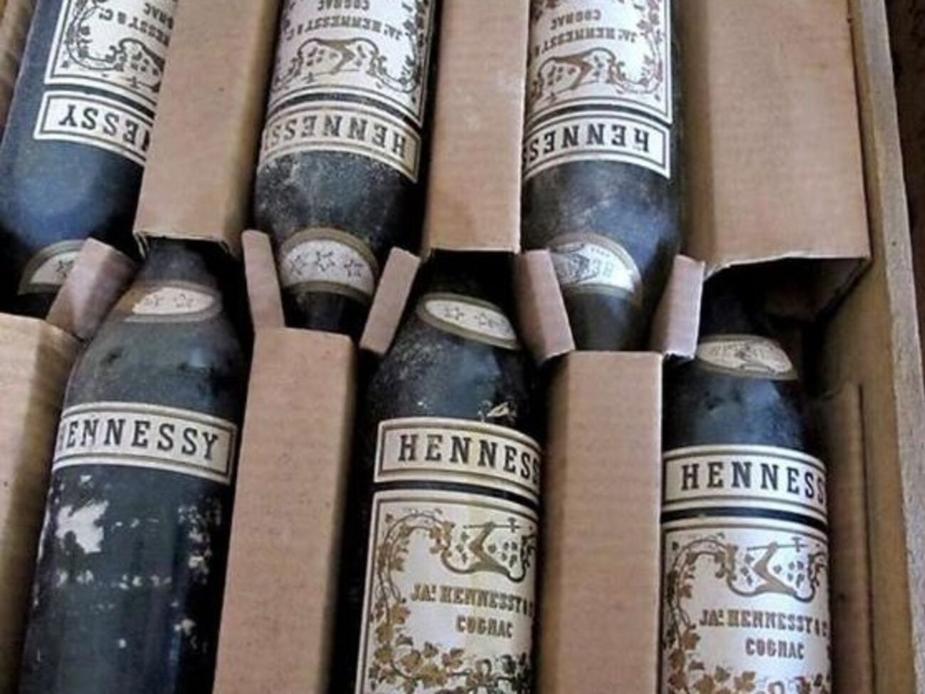 В погребах обнаружили коньяк 1945 года