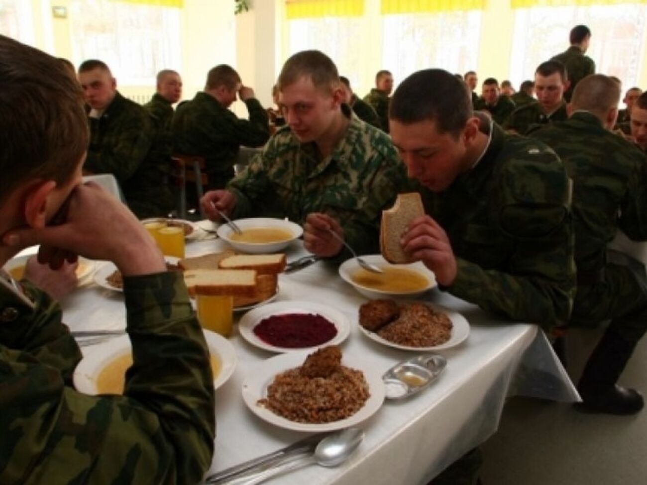Бойцы будут есть сало и шоколад