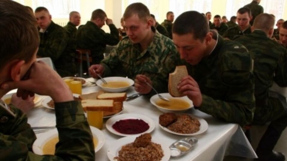 Бойцы будут есть сало и шоколад