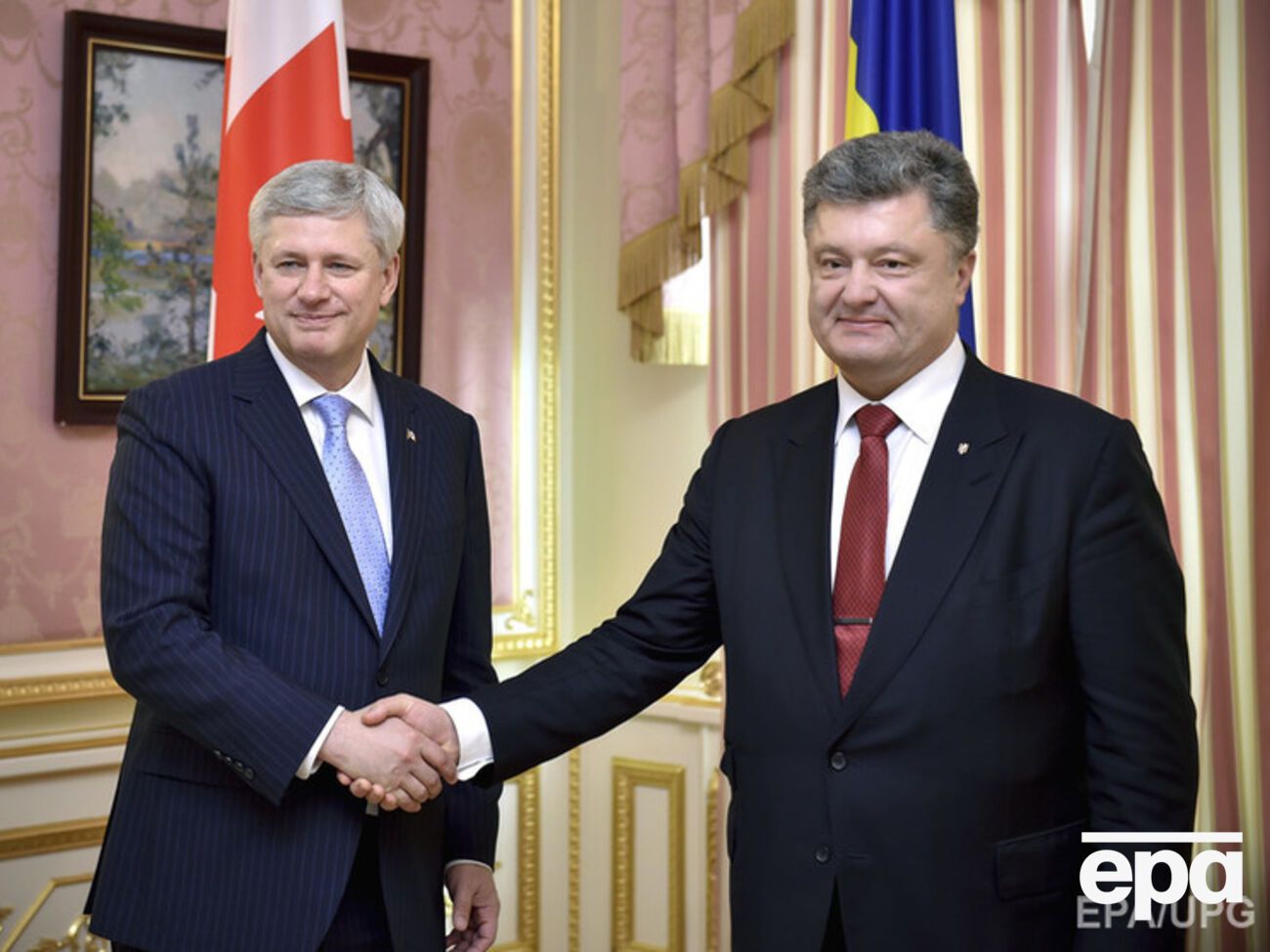 Канада готова ввести новые санкции против РФ, заверил Харпер