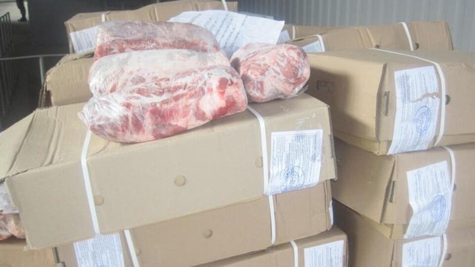 Госпогранслужба: В пункте пропуска "Бачевск" задержаны четыре автомобиля с незаконной мясной продукцией