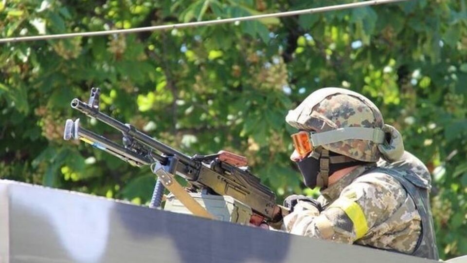 В Марьинке утром возобновились боевые действия