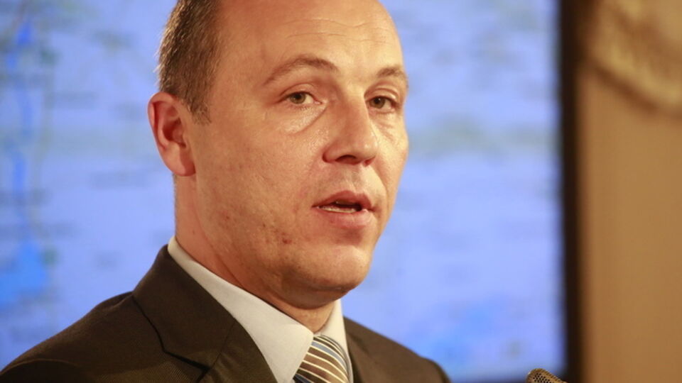 Парубий отметил, что новоизбранные местные власти должны обладать уже новыми полномочиями