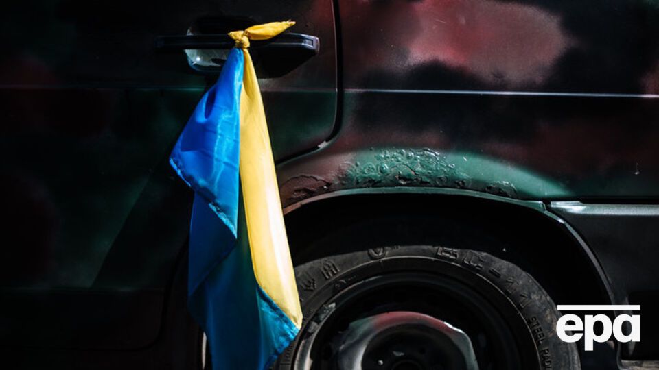 Автомобиль украинских военных подорвался на противотанковой мине, семь человек погибли на месте