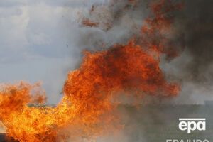 В тушении пожара участвуют почти 100 сотрудников ГСЧС