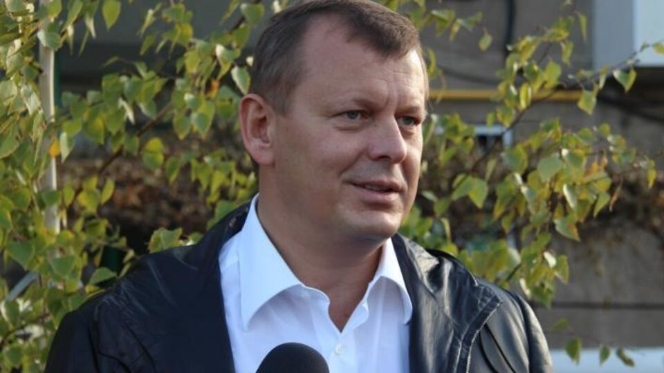 Клюева пока не объявляли в розыск, заявил Жебривский