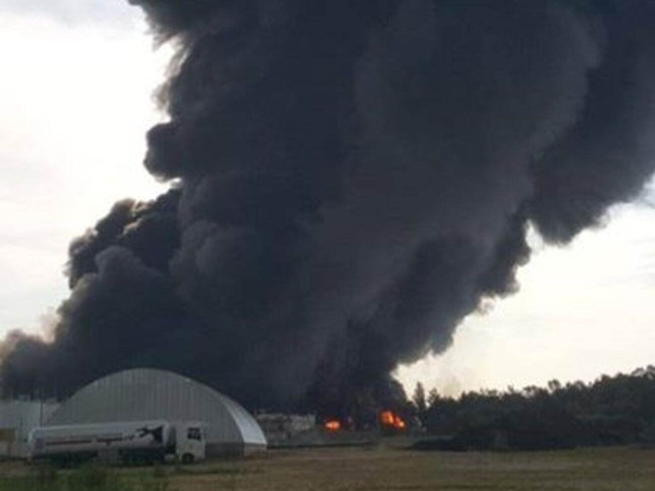 Солошенко: Трудно представить, какой ад сейчас творится при тушении пожара нефтебазы под Киевом