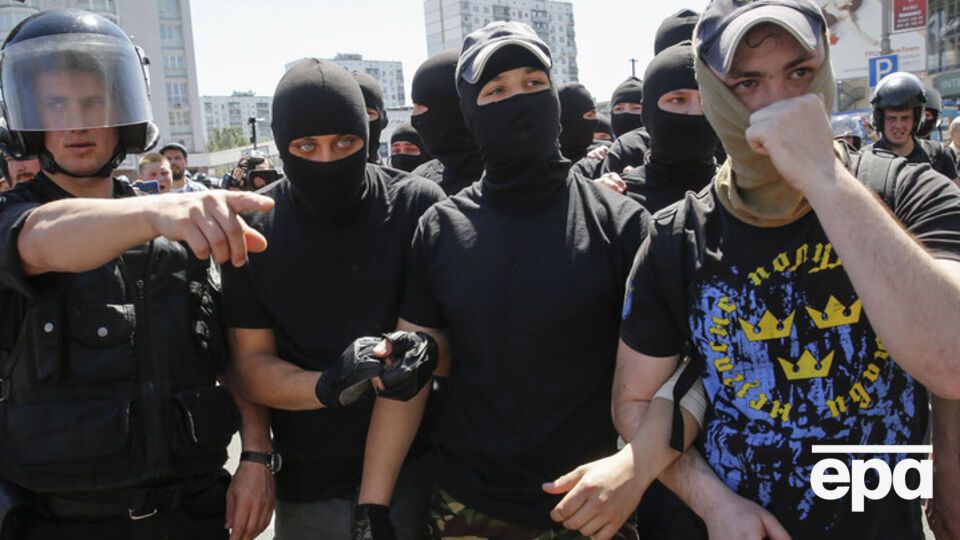 В результате столкновений на "Марше равенства" пострадали 11 сотрудников милиции и несколько активистов