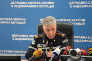 Чечеткин: Информация СМИ об отсутствии в ведомстве пены для тушения и других средств не соответствует действительности