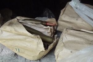 По данным ведомства, милиционеры территорию оцепили и вызвали специалистов