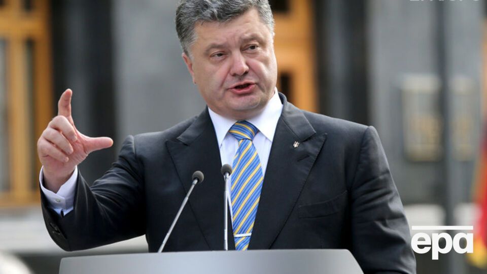 Петр Порошенко представляет в Киеве проект изменений в Конституцию