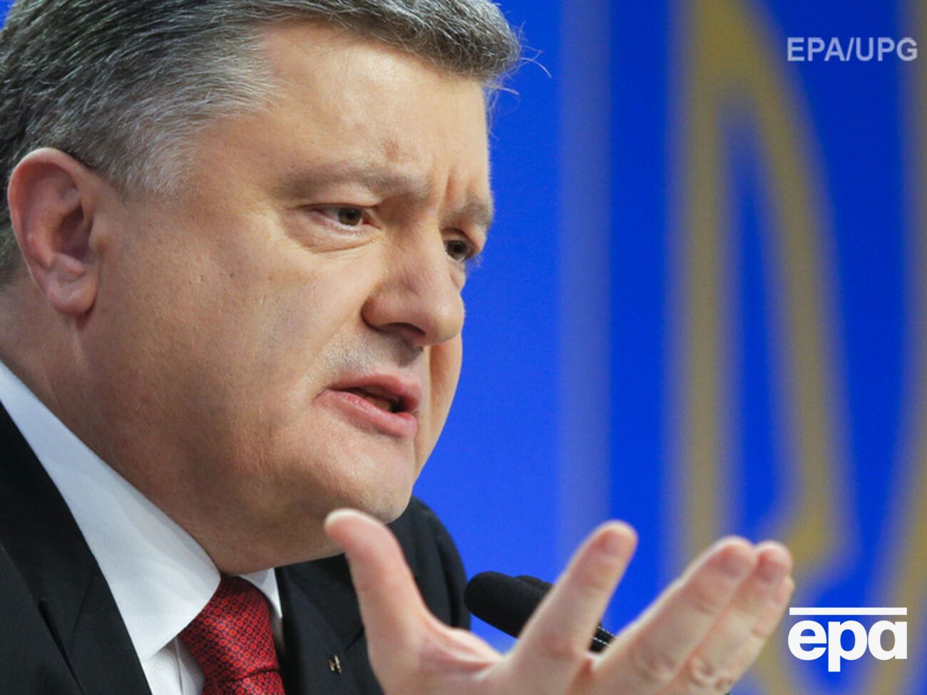 Петр Порошенко представляет в Киеве проект изменений в Конституцию