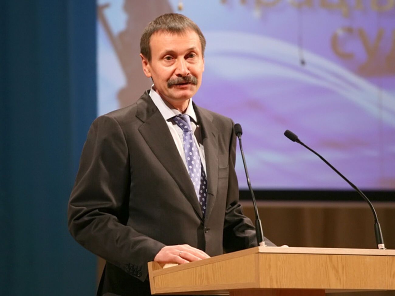 Папиев предлагает сделать Саакашвили премьер-министром