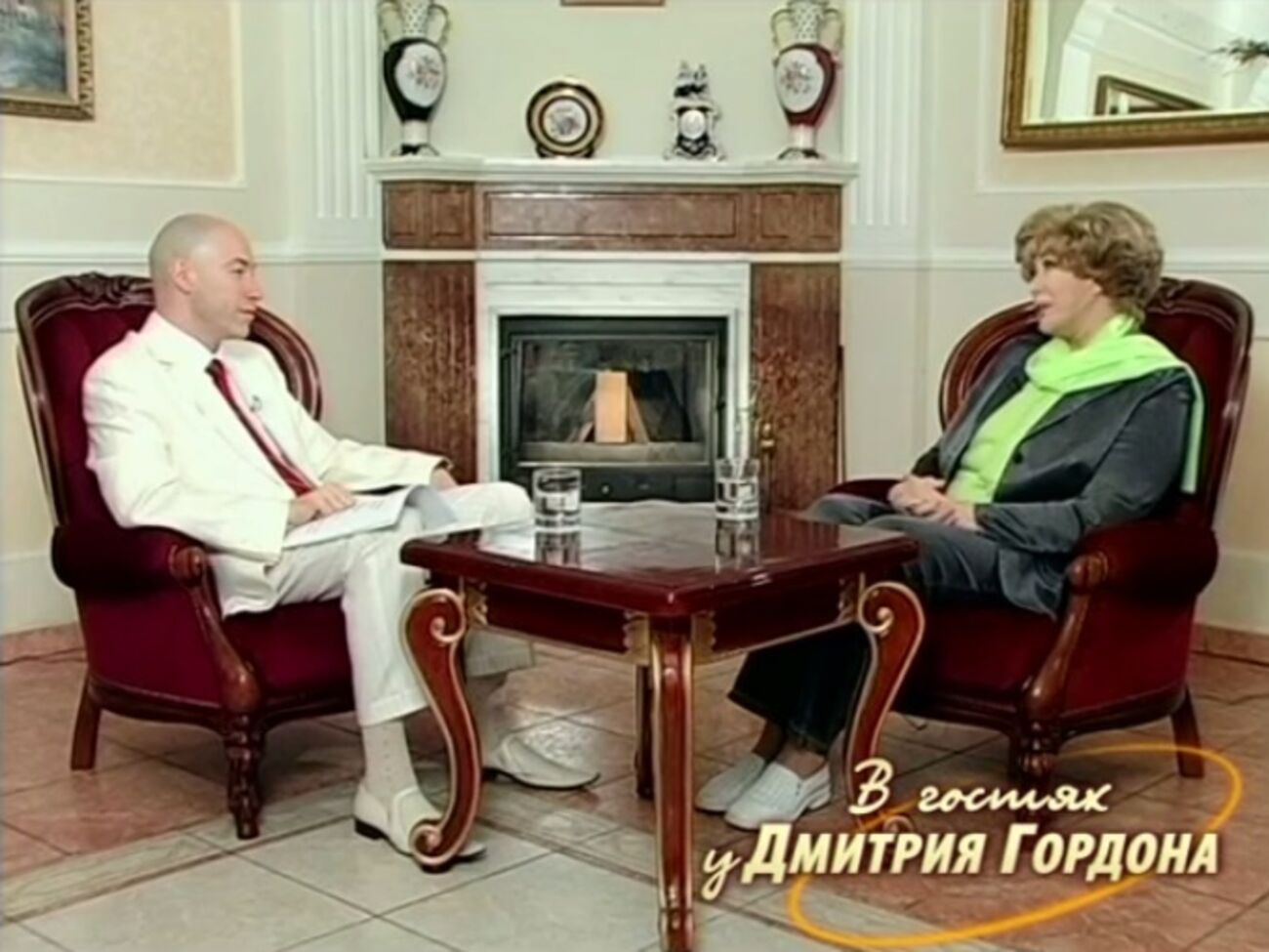 Эдита Пьеха: В Каннах Броневицкий среди ночи полез в мой номер на пятом этаже по отвесной стене. Открыла глаза, а он: "Где Магомаев?"