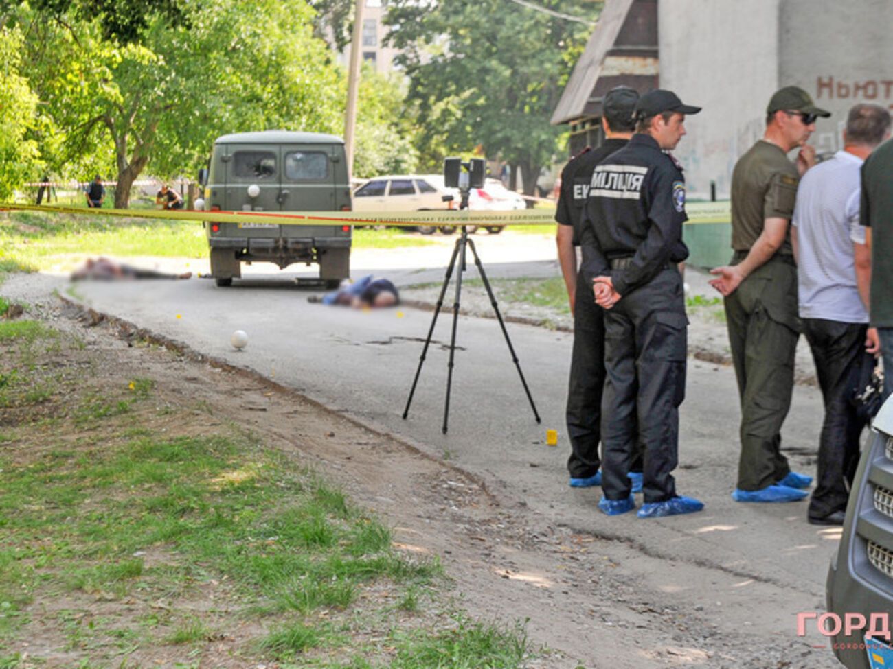 В Харьковской области обнаружили автомобиль преступника, расстрелявшего сотрудников "Укрпошти"