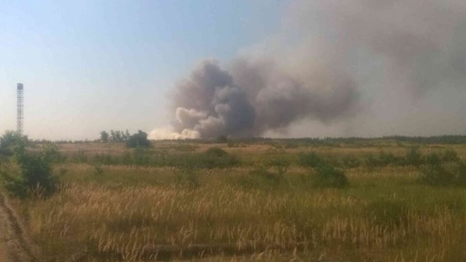 В Луганской области спасатели ликвидировали лесной пожар площадью около 50 га. Фоторепортаж