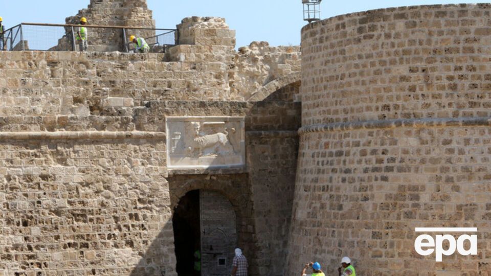 в ЕС предлагают возвести финансовый барьер для защиты Кипра от кризиса в Греции