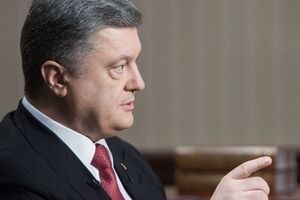 Президент Украины Петр Порошенко провел телефонный разговор с канцлером Германии Ангелой Меркель и президентом Франции Франсуа Олландом