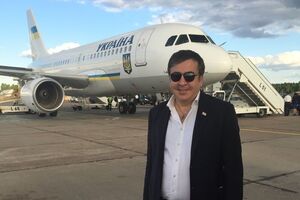 Саакашвили: В таможенники наберем парней и девушек с модельной внешностью, их дело – сидеть, улыбаться и оформлять документы