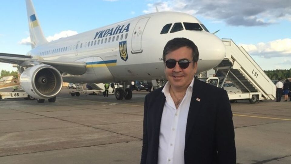 Саакашвили: В таможенники наберем парней и девушек с модельной внешностью, их дело – сидеть, улыбаться и оформлять документы
