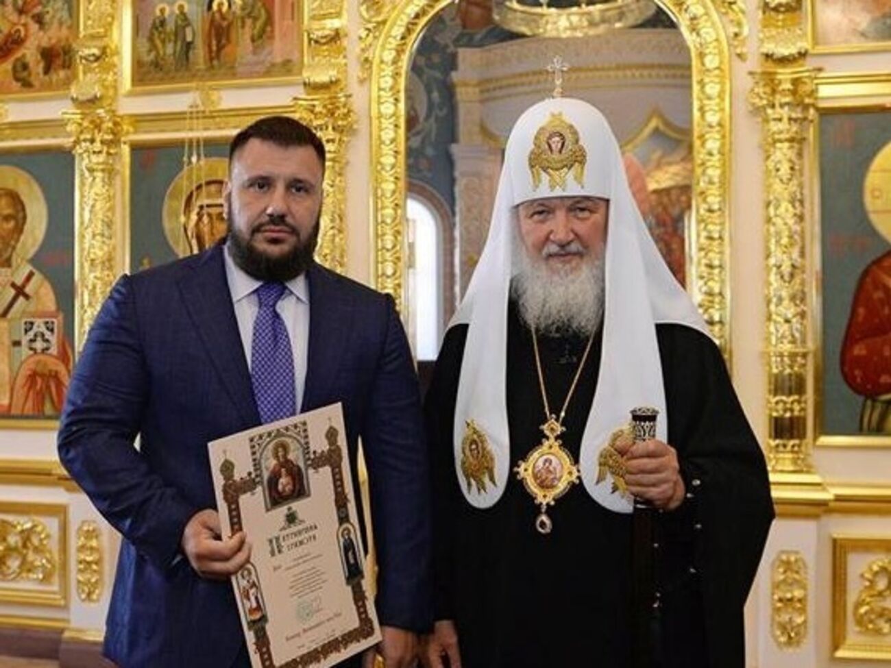 Кирилл наградил Клименко грамотой