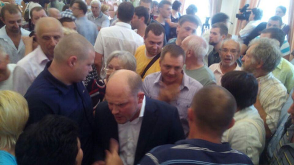 Аваков сравнил конфликт в Полтаве с дракой между голубыми и проститутками