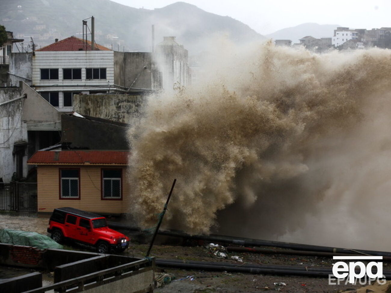 Супертайфун вплотную приблизился к Китаю