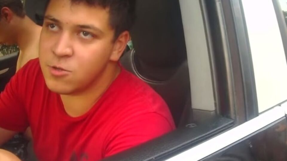 Киевская полиция задержала пьяного водителя Porsche Cayenne. Видео