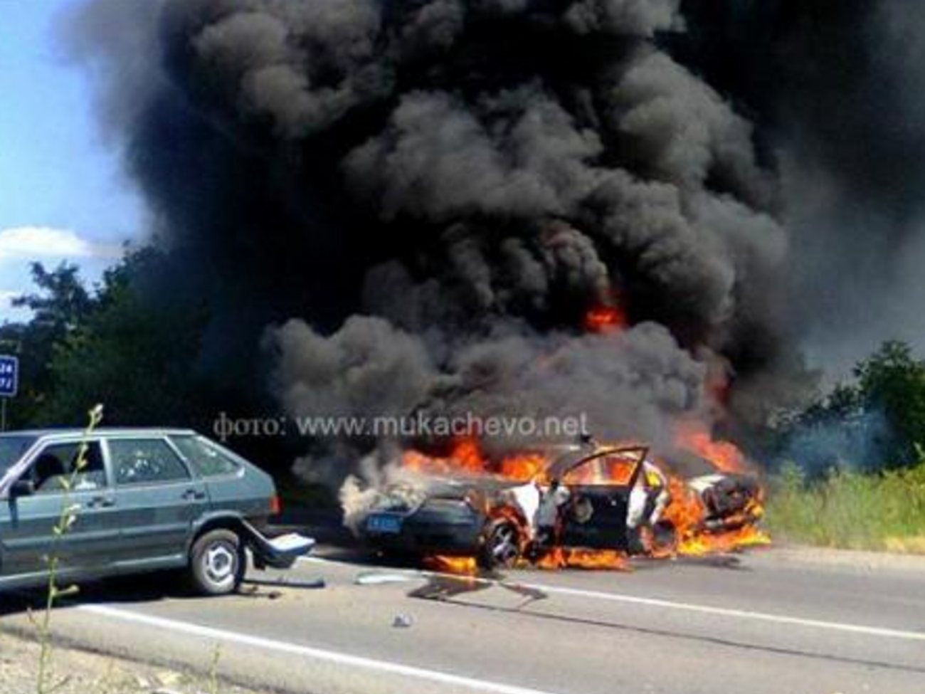 Последствия перестрелки в Мукачево. Видео