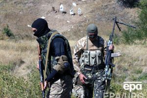 Пресс-центр АТО: Боевики обстреливают украинские позиции из стрелкового оружия, минометов и гранатометов