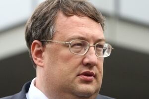 Геращенко: В течении нескольких часов ситуация будет полностью разрешена мирным путем