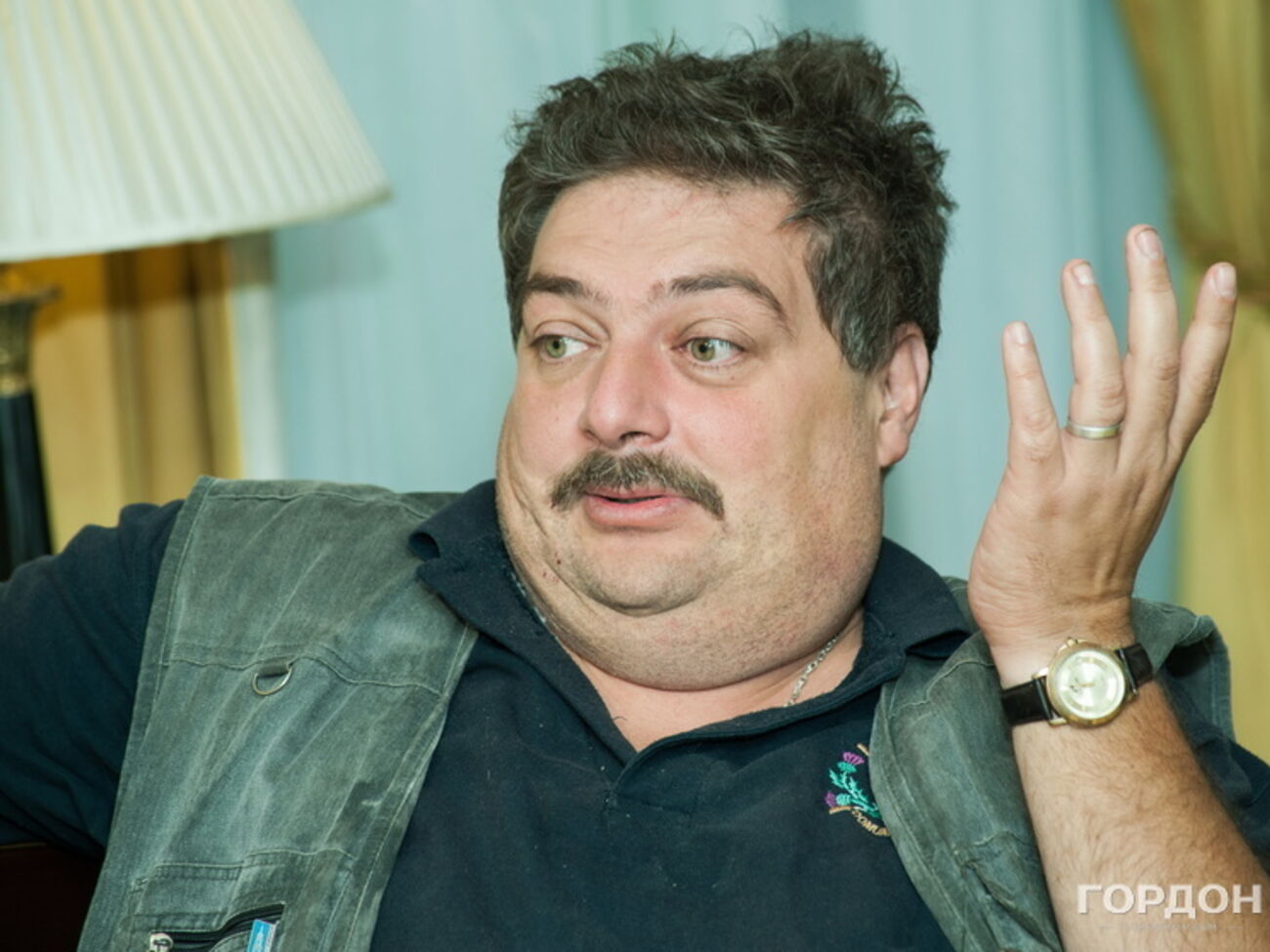 Дмитрий Быков:&nbsp;Желающий ехать &mdash; быстрей уезжай.&nbsp;Желающий действовать &mdash; действуй