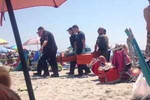 Спасатели на пляже в Род-Айленде