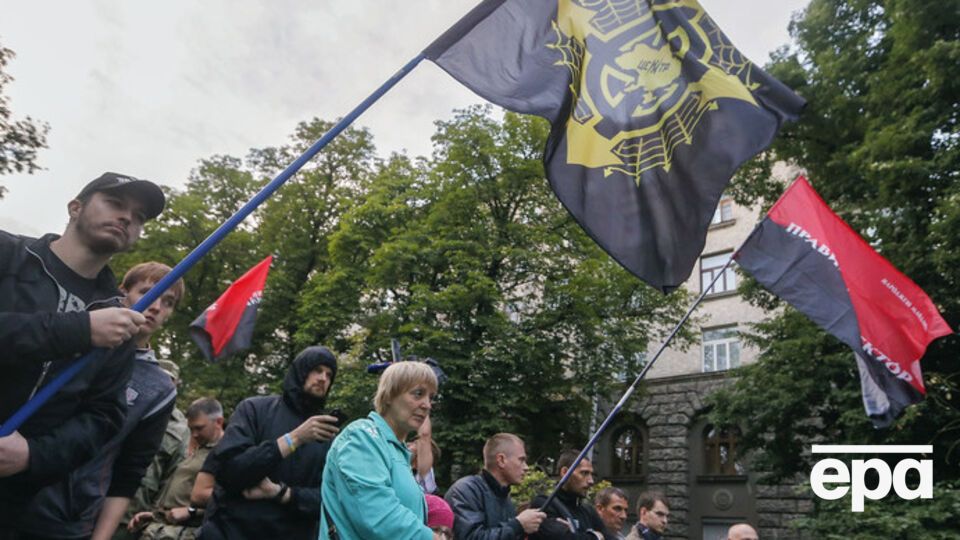 "Правый сектор" заявляет, что его представители не стреляли первыми