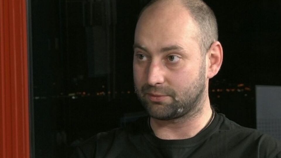 Заместитель лидера "Правого сектора" по общественно-политической деятельности Андрей Тарасенко: бойцы сейчас находятся далеко в горах