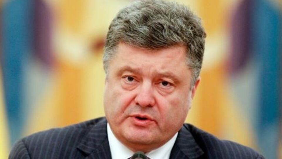 Президент Петр Порошенко надеется, что парламент проголосует закон о снятии судейской и депутатской неприкосновенности