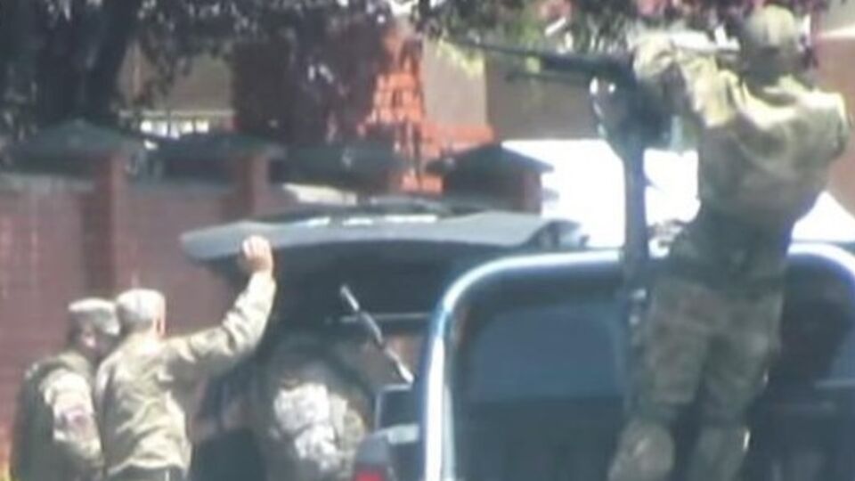 Доник: Посмотрите на экипировку этих людей в Мукачево. И зайдите на сайт "Правого сектора" и почитайте потребности 5-го батальона и "Госпитальеров", которые в этот момент воюют