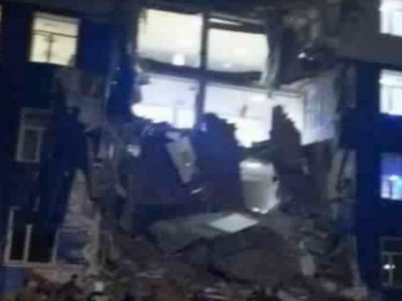 В Омске обрушилась казарма 242-го учебного центра ВДВ