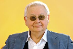 Табаков заявил, что любит Украину