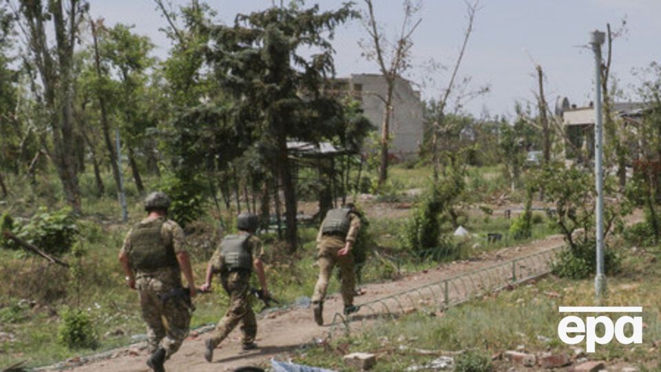 На участке фронта в районе аэропорта бои не прекращаются