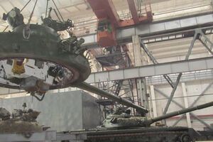 Ранее предприятие направляло в армию только различные модификации танка Т-64