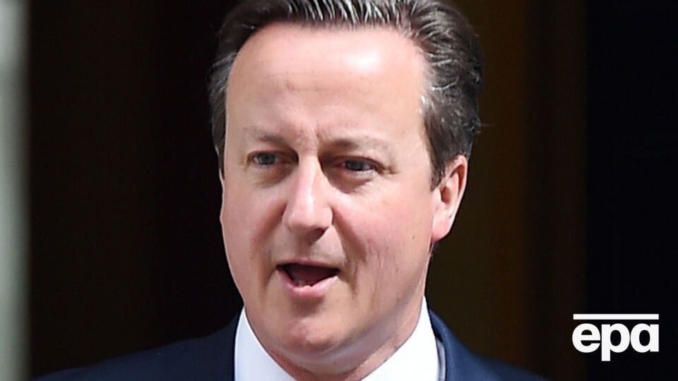 Кэмерон посетил две военно-воздушные базы ВВС Британии