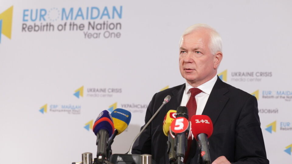 Маломуж считает, что от конфликта "Правого сектора" с властью выиграет Россия