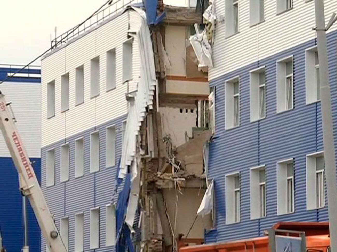 Под завалами погибли 23 человека