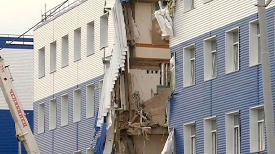 Под завалами погибли 23 человека