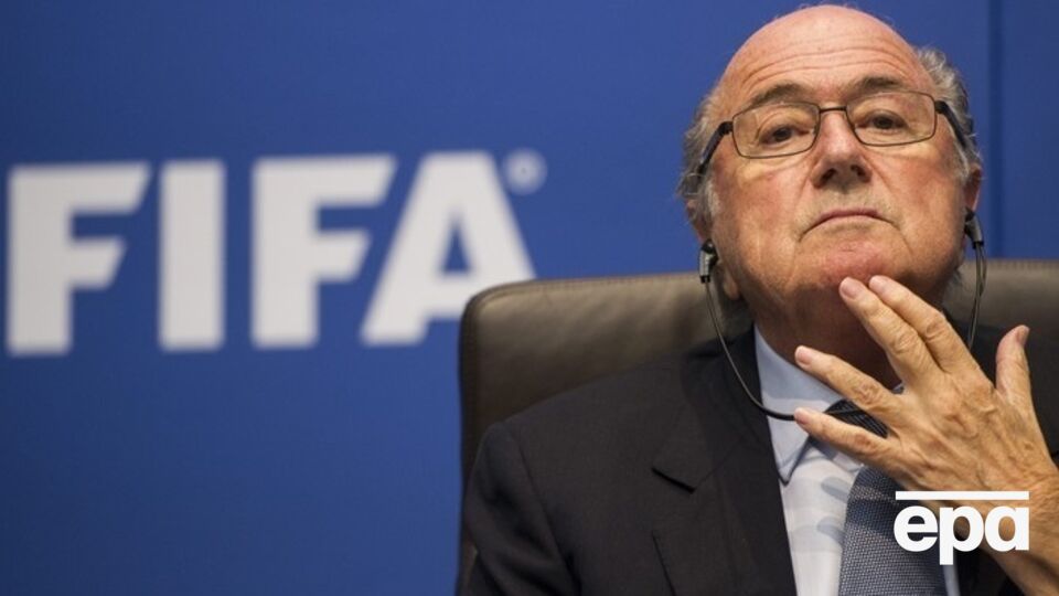 ФИФА не позволила допрашивать Блаттера